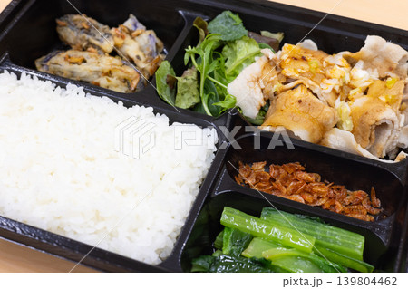おいしい四川料理のウンパイロー中華弁当 139804462