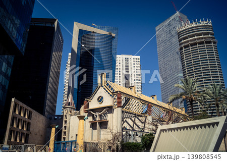 Street view of tel aviv showing the unique...の写真素材 [139808545] - PIXTA