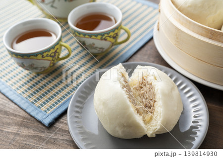 肉まんで飲茶 139814930