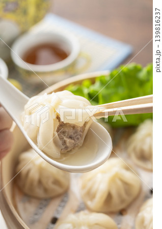 小籠包で飲茶 小籠包で飲茶 139816237