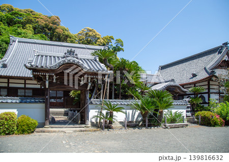 静岡県榛原郡吉田町の小山城跡内の能満寺 静岡県榛原郡吉田町の小山城跡内の能満寺 139816632
