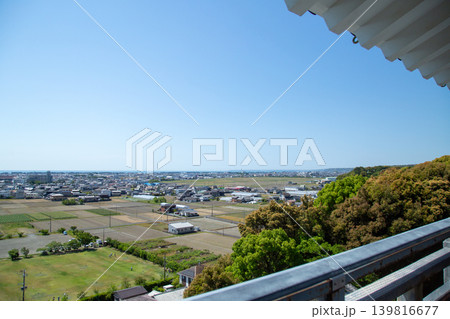 静岡県榛原郡吉田町の小山城跡から望む市街地風景 静岡県榛原郡吉田町の小山城跡から望む市街地風景 139816677