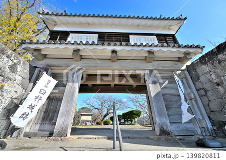 キリシタン大名として有名な大友宗麟の居城 大分県「臼杵城」の城門と石垣の様子 キリシタン大名として有名な大友宗麟の居城 大分県「臼杵城」の城門と石垣の様子 139820811