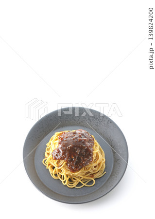 スパゲッティミートソースを白背景で単品撮影 スパゲッティミートソースを白背景で単品撮影 139824200