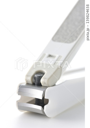 爪切りを白背景で単品撮影 爪切りを白背景で単品撮影 139824638
