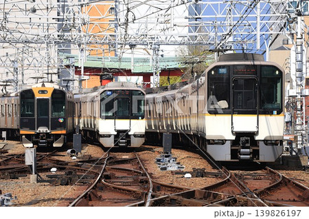 【阪神・近鉄】1000系と9020系と9820系(阪神なんば線:尼崎駅) 【阪神・近鉄】1000系と9020系と9820系(阪神なんば線:尼崎駅) 139826197
