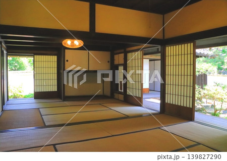旧平井家住宅（武家屋敷・臼杵市） 139827290