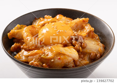 豚キムチ納豆丼（卵黄のせ） 139827702