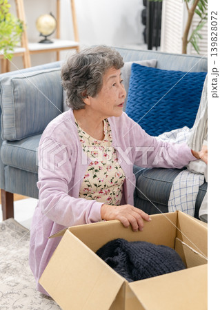 シニア夫婦 終活 断捨離 シニア夫婦 終活 断捨離 139828072