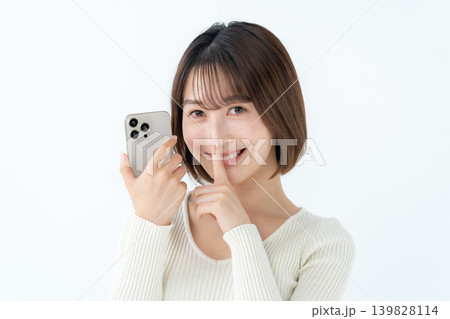 女性 カジュアル スマホ 女性 カジュアル スマホ 139828114