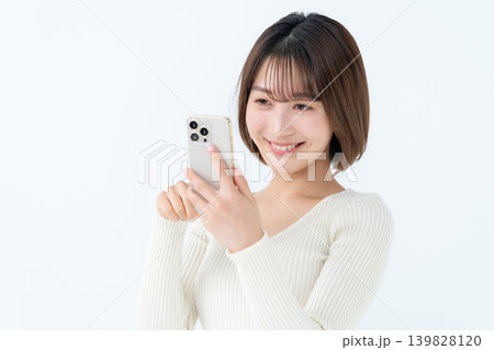 女性 カジュアル スマホ 女性 カジュアル スマホ 139828120