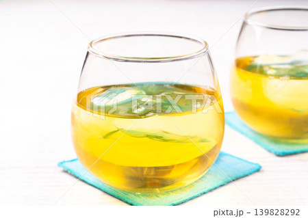 冷たいお茶 冷たいお茶 139828292