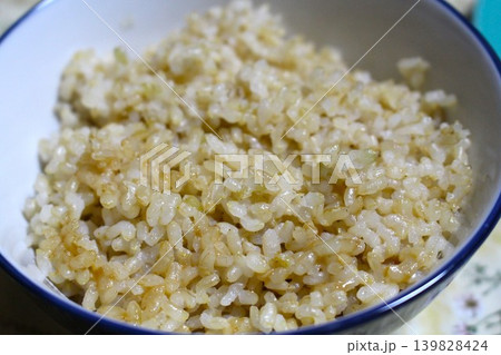 炊き立て玄米ご飯 炊き立て玄米ご飯 139828424