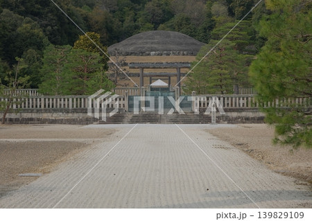 明治天皇御陵伏見桃山陵 明治天皇御陵伏見桃山陵 139829109