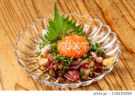 河内鴨ゆっけ 濃厚な旨味が味わえる創作鴨料理 139830999