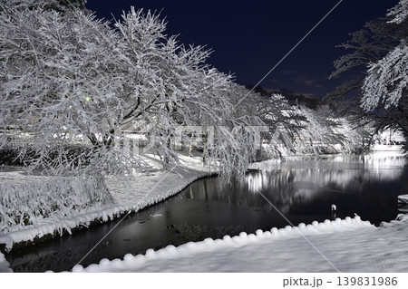 雪景色の朝の花島公園 雪景色の朝の花島公園 139831986