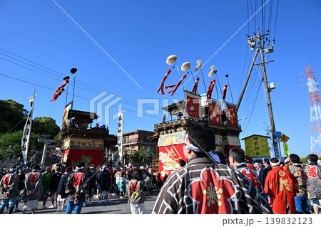 亀崎潮干まつりの神前神社前曳き廻し　愛知 139832123