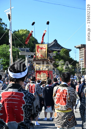 亀崎潮干まつりの神前神社前曳き廻し　愛知 139832129
