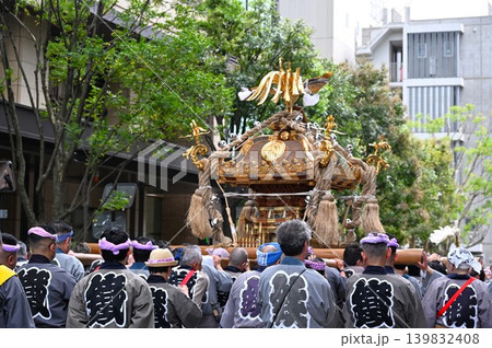 鉄砲洲稲荷神社例大祭の風景　東京 139832408