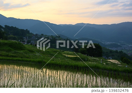 夕暮れの姨捨の棚田 長野 夕暮れの姨捨の棚田 長野 139832476