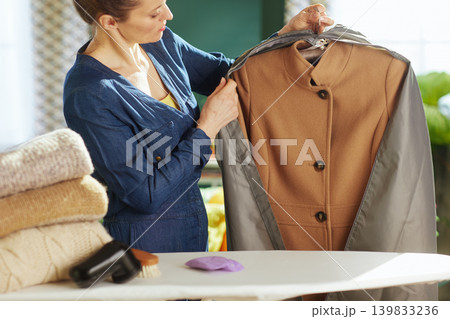 Seasonal Wardrobe Transition with Garment Bag and Sachet Seasonal Wardrobe Transition with Garment Bag and Sachet 139833236