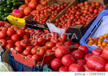Fresh ripe red tomatoes and cherry tomatoes Fresh ripe red tomatoes and cherry tomatoes 139835832
