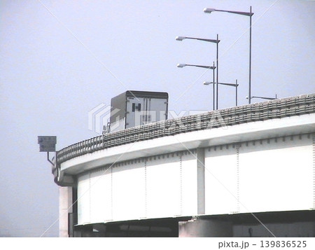 高島高架橋を走る運輸のトラック(2013.5.22) 新上武大橋 国道17号上武道路 陸の物流の要 高島高架橋を走る運輸のトラック(2013.5.22) 新上武大橋 国道17号上武道路 陸の物流の要 139836525