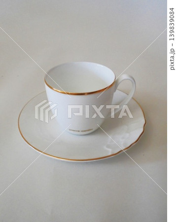 ゴールドラインのコーヒーカップ&ソーサー(縦) ゴールドラインのコーヒーカップ&ソーサー(縦) 139839084