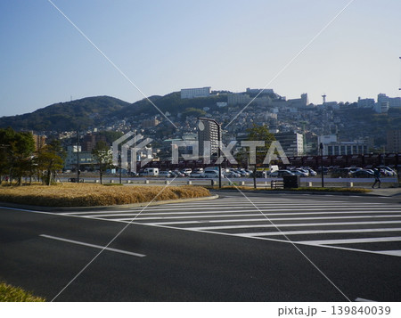 坂の街 長崎の市街地と青空 坂の街 長崎の市街地と青空 139840039