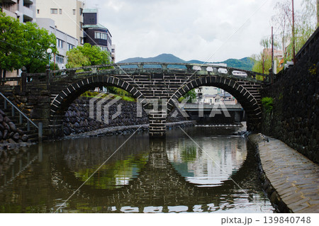 早朝の長崎の町並み 眼鏡橋 早朝の長崎の町並み 眼鏡橋 139840748