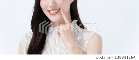 歯並びが綺麗な女性（歯列矯正・ホワイトニング） 139841264