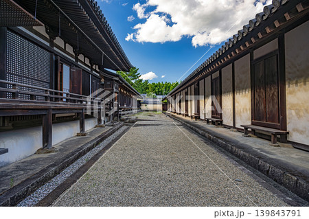 奈良法隆寺 聖霊院及び東室と妻室 139843791