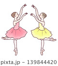 花のような衣装で踊るバレリーナたち 139844420