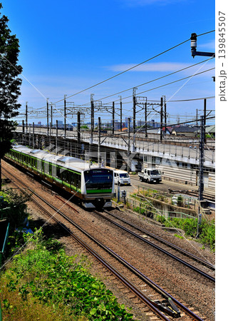 横浜市 長津田橋から大山・丹沢方面の車両を見る 横浜市 長津田橋から大山・丹沢方面の車両を見る 139845507