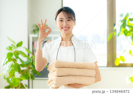 エステティシャンの女性 エステティシャンの女性 139846972