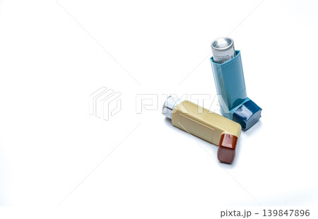 Asthma inhaler device for controller and reliever treatment including budesonide and salbutamol aerosols. Steroid and bronchodilator therapy for asthma and chronic bronchitis respiratory care. Asthma inhaler device for controller and reliever treatment including budesonide and salbutamol aerosols. Steroid and bronchodilator therapy for asthma and chronic bronchitis respiratory care. 139847896