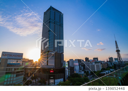 栄の街並み、完成間近のザ・ランドマーク名古屋栄〈愛知県名古屋市〉 栄の街並み、完成間近のザ・ランドマーク名古屋栄〈愛知県名古屋市〉 139852448