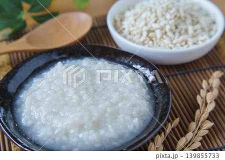 塩麹と米麹 塩麹と米麹 139855733