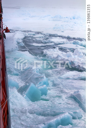 Nuclear-powered icebreaker solivet powerful first-year ice 139861355