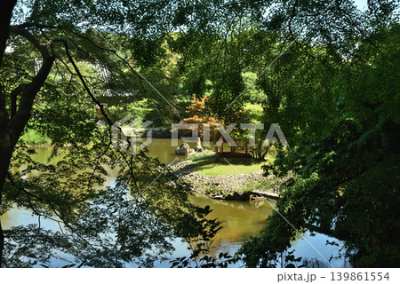 浄瑠璃寺 快晴の庭園(京都府木津川市) 浄瑠璃寺 快晴の庭園(京都府木津川市) 139861554