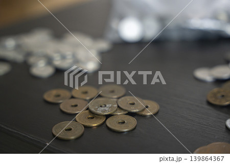 日本の硬貨　小銭　整理 139864367