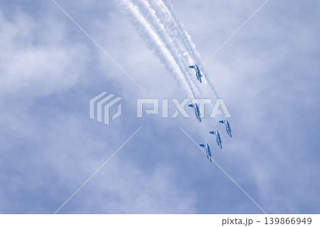 青空と松島基地のブルーインパルス 宮城県東松島市 青空と松島基地のブルーインパルス 宮城県東松島市 139866949