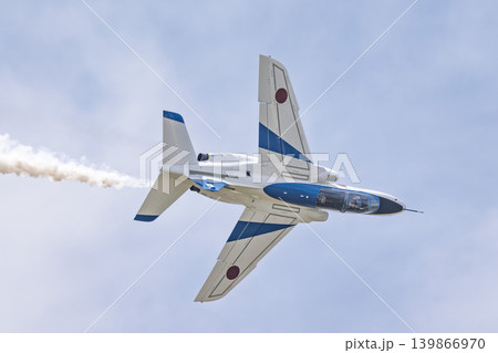 青空と松島基地のブルーインパルス 宮城県東松島市 青空と松島基地のブルーインパルス 宮城県東松島市 139866970