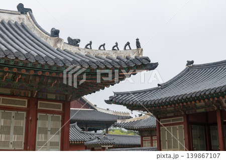 Traditional tiled roofs of Gyeongbokgung Palace, Seoul Traditional tiled roofs of Gyeongbokgung Palace, Seoul 139867107