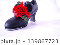 赤薔薇とヒールタップシューズ 139867723