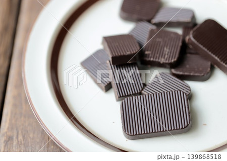 70%カカオの割チョコレート 高カカオチョコレート 70%カカオの割チョコレート 高カカオチョコレート 139868518