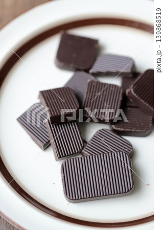 70％カカオの割チョコレート　高カカオチョコレート 139868519