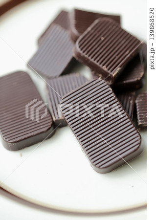 70%カカオの割チョコレート 高カカオチョコレート 70%カカオの割チョコレート 高カカオチョコレート 139868520