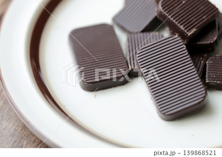 70%カカオの割チョコレート 高カカオチョコレート 70%カカオの割チョコレート 高カカオチョコレート 139868521