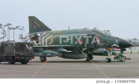 航空自衛隊エプロンのRF-4EJファントムⅡ偵察機 航空自衛隊エプロンのRF-4EJファントムⅡ偵察機 139869706